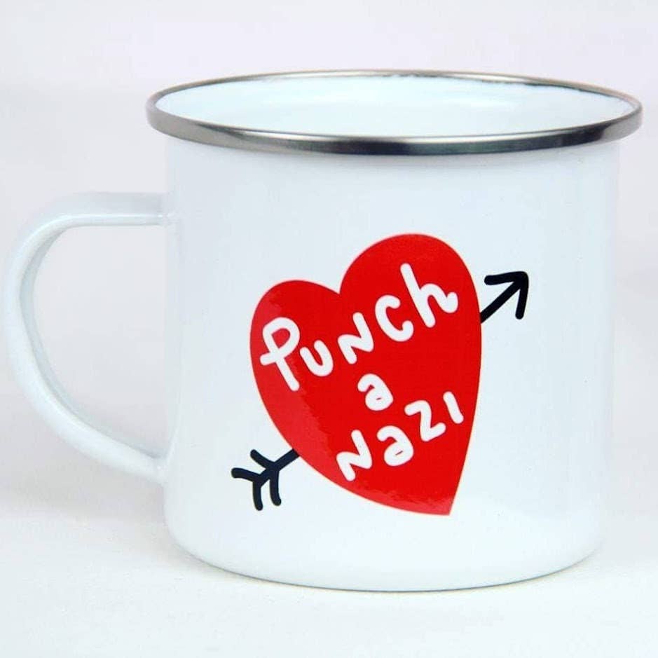 Chiaralascura - Punch a nazi - Mug en émail