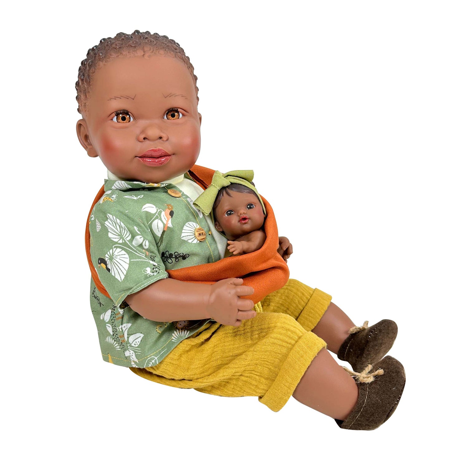 Nines Artesanals d'Onil Dolls - POUPÉE AMIR AVEC BÉBÉ: ÉTUI